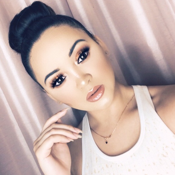 Meet your Posher, Jacqueline - Picture 1 of 1